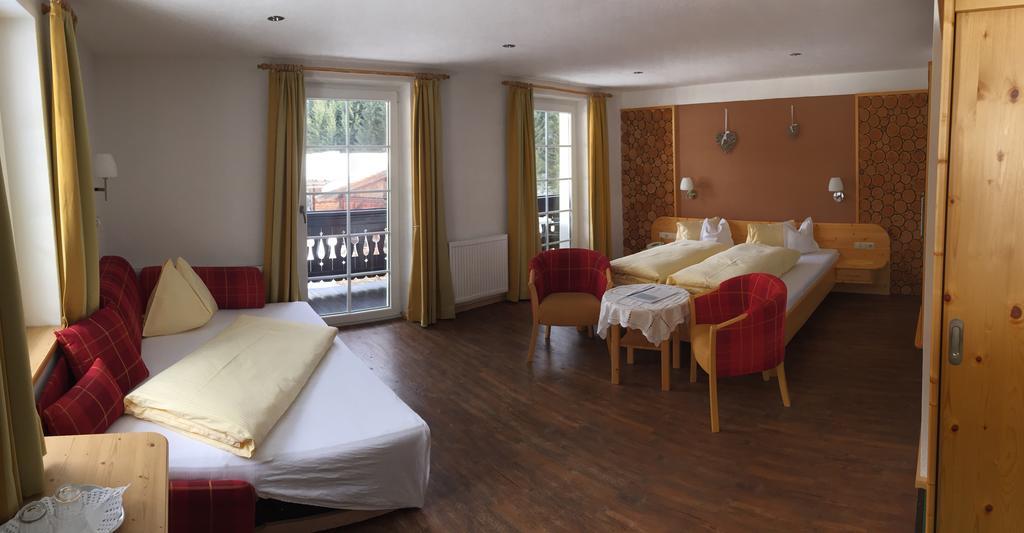 Hotel Garni Gruenmoos Sankt Jakob in Defereggen Zewnętrze zdjęcie