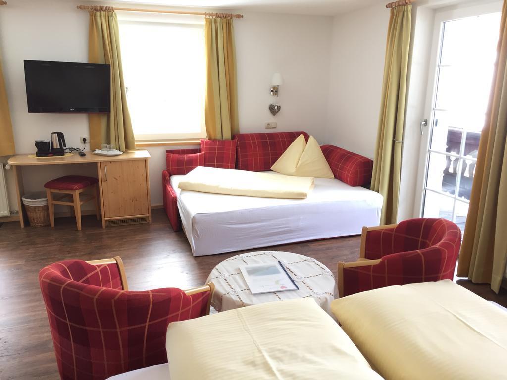 Hotel Garni Gruenmoos Sankt Jakob in Defereggen Zewnętrze zdjęcie